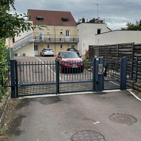 Studio Calme Et Cosy Saint-Julien-les-Villas Exterior foto